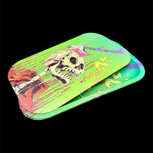 Scull Rolling Tray with Magnetic Lid.