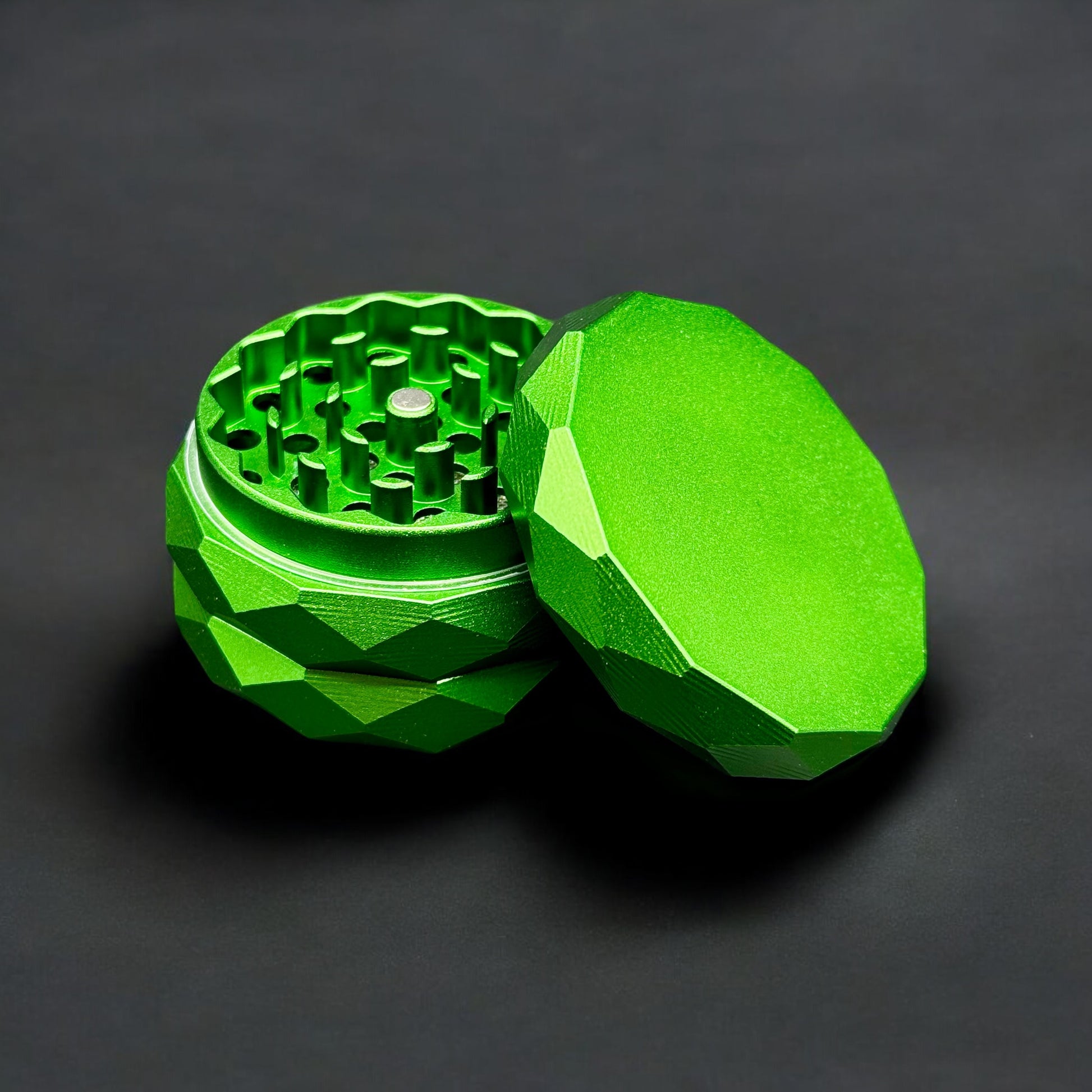 Diamond Cutting Aluminum Herb Grinder green color 