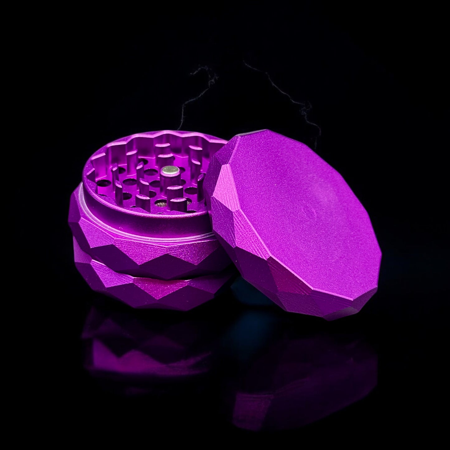 Diamond Cutting Aluminum Herb Grinder purple color 