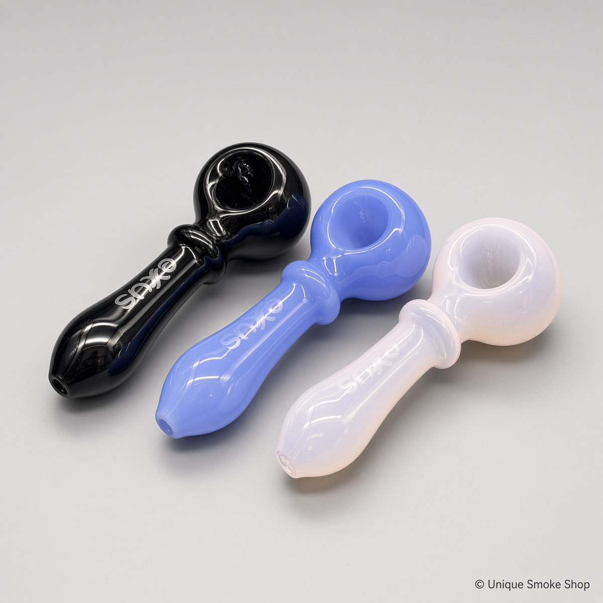 Exxus Wand 4.5 inch hand pipes in pink, purple and black – group shot